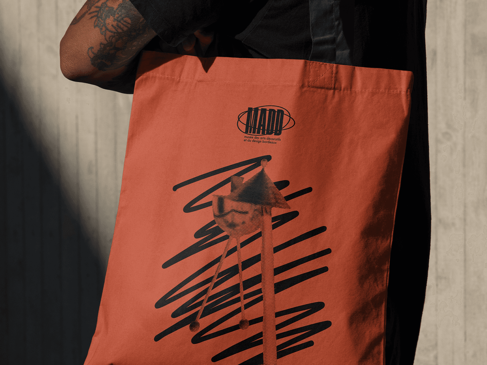 Tote bag